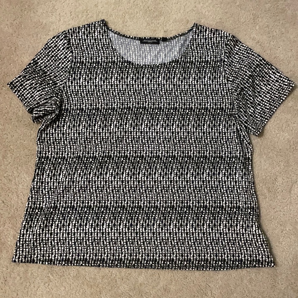 Women’s Size 1X Notations Brand Black And White Shirt/Blouse. 96% Polyester.